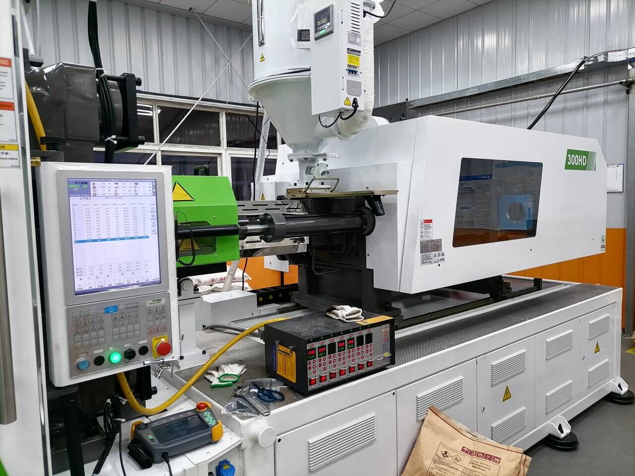 出風口面板飾條  300HD電動注塑機